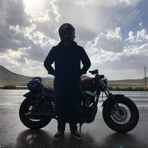 Meet your Posher, Levi